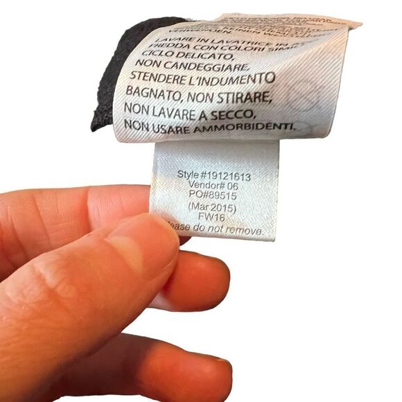 Pearl Izumi v neck fleece patterned sweater. Size medium - Picture 6 of 11